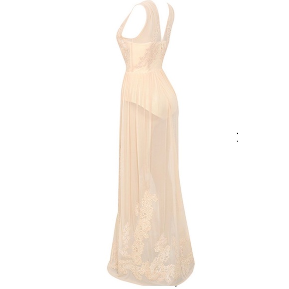 House of CB London Cerelia Dress Peach Small - Picture 2 of 13